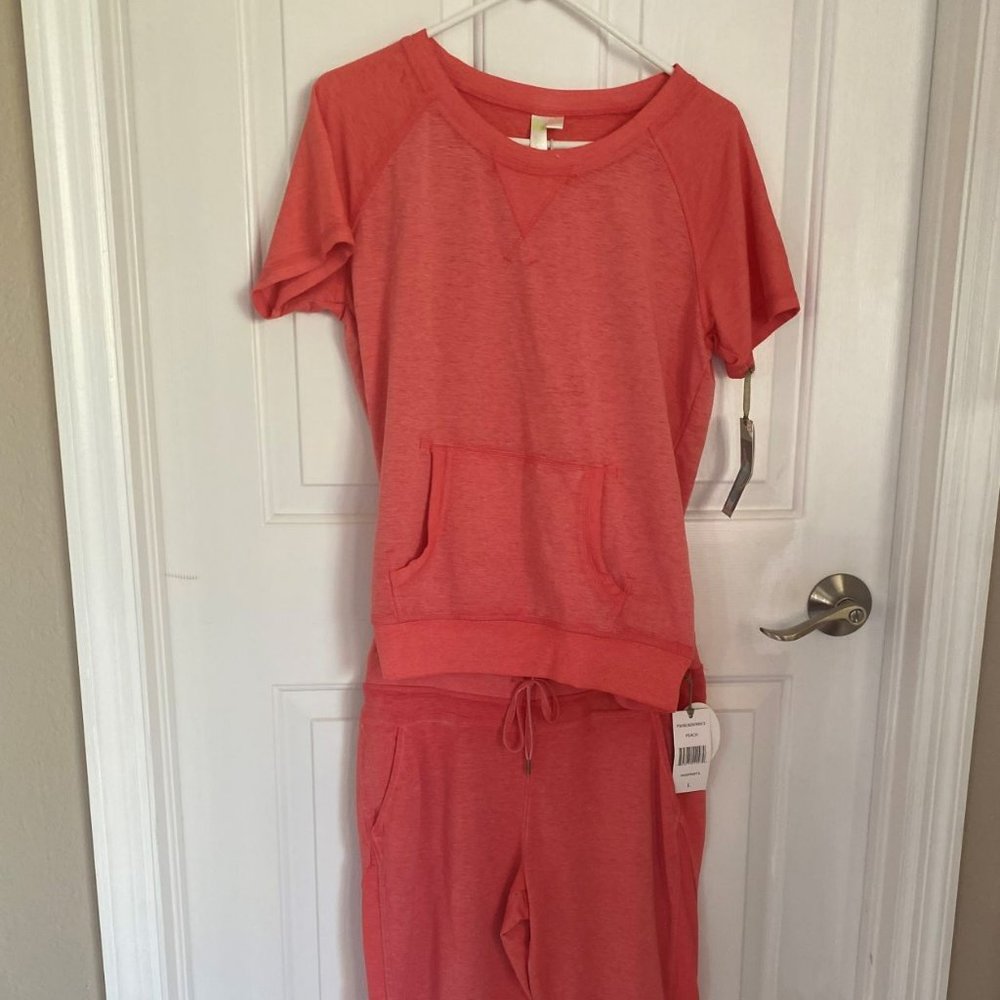 Casual Lounge/Walking Outfit